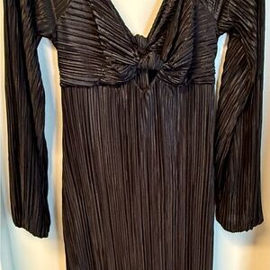 Gilli Black Long Sleeve Pleated Dress